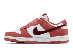 Nike Dunk Low 'Valentine's Day 2024' (W)