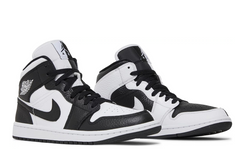 Jordan 1 Mid "Black White" (W)