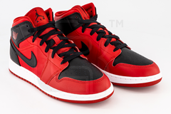 Jordan 1 Mid "Reverse Bred"